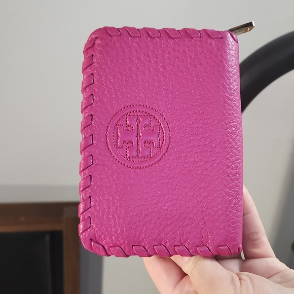 Tory Burch Handbags - AUTH TORY BURCH MARION HOT PINK LEATHER WALLET